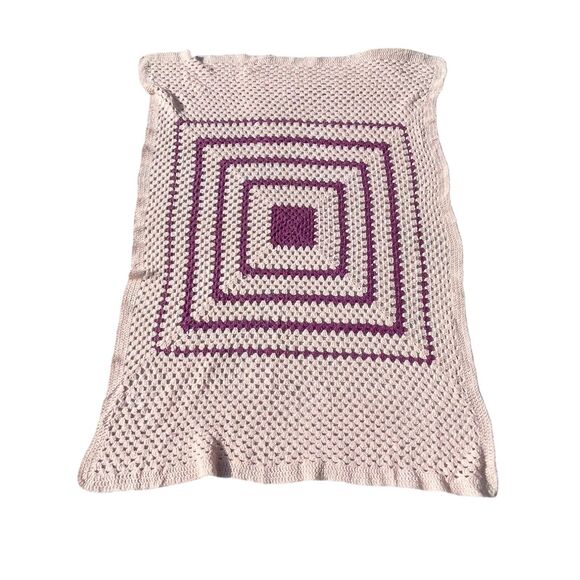 Vtg Afghan Granny Square Blanket 3’x5’  70s Crocheted Cottage Core Pink Purple - Picture 11 of 14